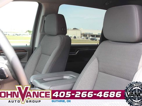 Used 2025 Chevrolet Silverado 2500 LT w/ Convenience Package AWD/4WD image 24