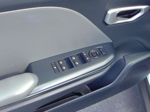 Used 2025 Kia K4 FWD image 12