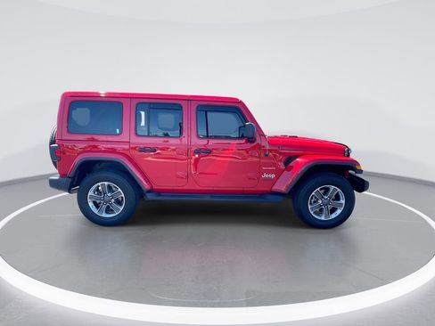 Used 2021 Jeep Wrangler Unlimited Sahara AWD/4WD image 9
