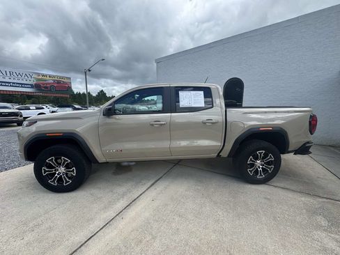 Used 2024 GMC Canyon AT4 w/ Technology Package AWD/4WD image 2