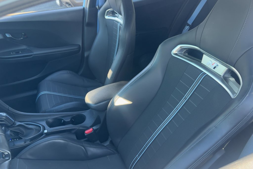 Used 2022 Hyundai Veloster N FWD image 11