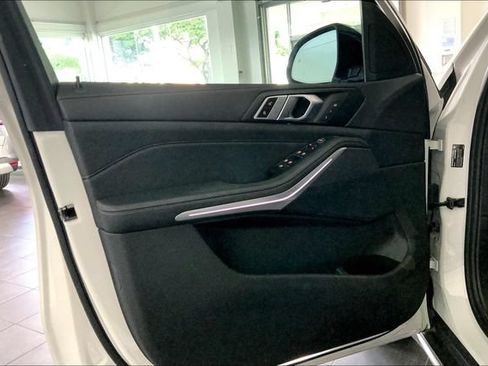 Used 2023 BMW X5 sDrive40i w/ Premium Package RWD image 10