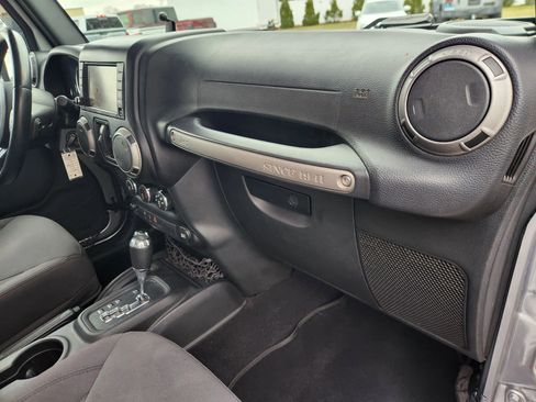Used 2016 Jeep Wrangler Unlimited Sport w/ Quick Order Package 24S image 39