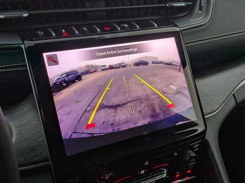 Used 2023 Jeep Grand Cherokee L Limited image 14