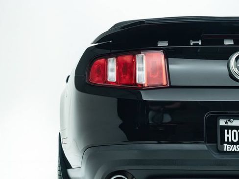 Used 2011 Ford Mustang Shelby GT500 w/ SVT Performance Pkg RWD image 18