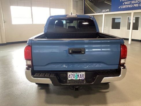 Used 2019 Toyota Tacoma TRD Off-Road image 4