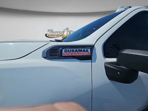 Used 2024 GMC Sierra 2500 AT4 w/ AT4 Premium Plus Package image 8