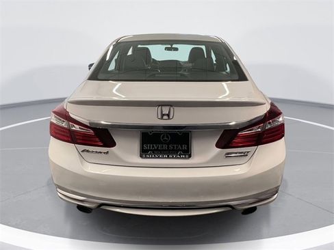 Used 2017 Honda Accord Sport Special Edition image 5