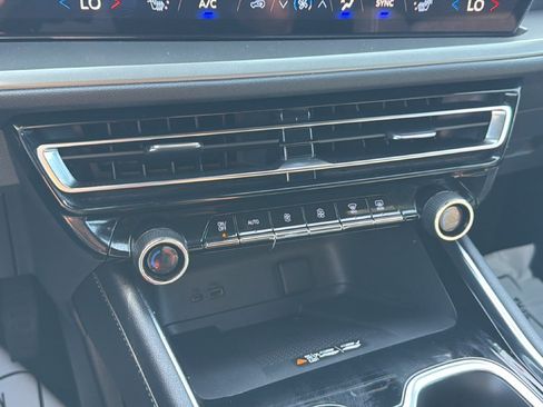 New 2026 Chevrolet Traverse LT w/ Midnight/Sport Edition FWD image 20