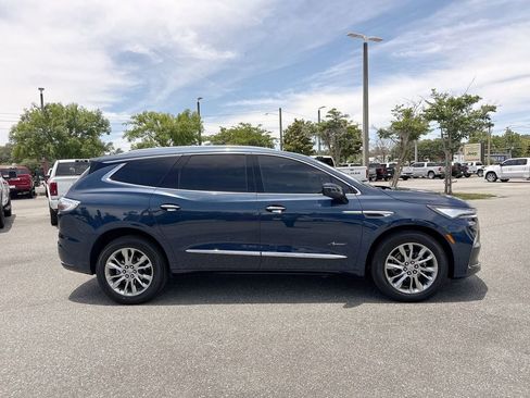 Used 2023 Buick Enclave Avenir w/ Avenir Technology Package FWD image 2