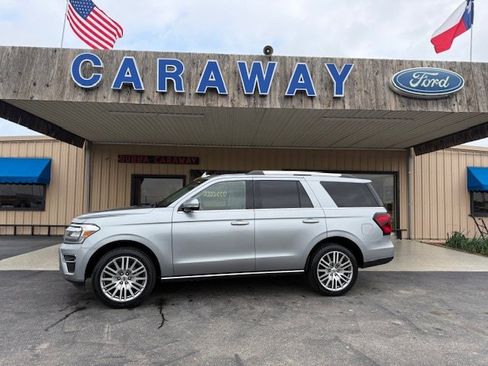 Used 2022 Ford Expedition Limited RWD image 1
