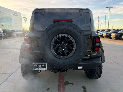 New 2025 Ford Bronco Raptor image 4