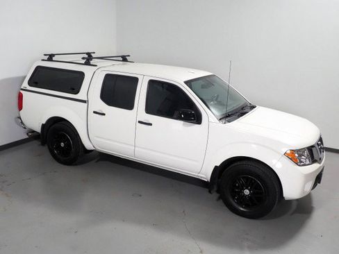 Used 2018 Nissan Frontier SV w/ Value Truck Package image 11