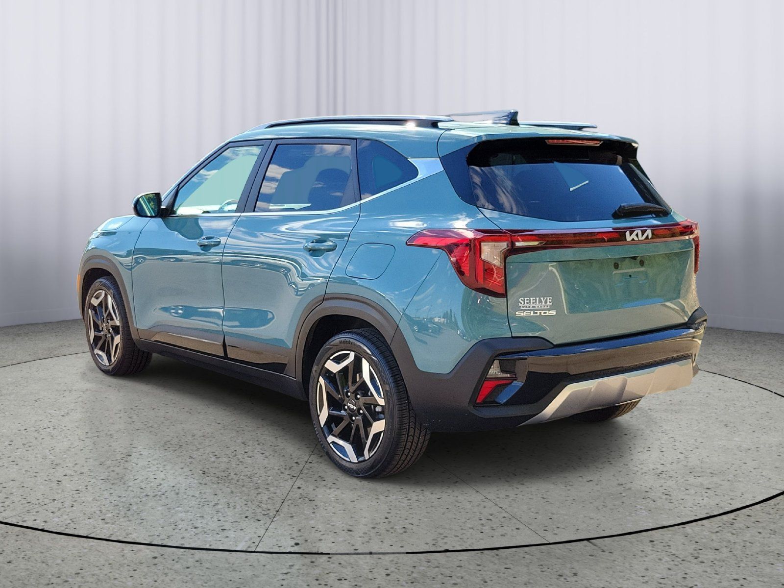 Certified 2024 Kia Seltos SX w/ SX Sunroof Package AWD/4WD image 4