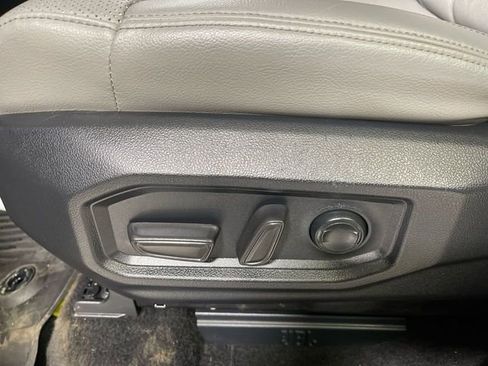 Used 2024 Toyota Tundra Limited image 12