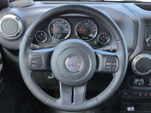 Used 2017 Jeep Wrangler Unlimited Sahara AWD/4WD image 22