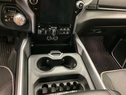 Used 2024 RAM 2500 Laramie w/ Night Edition image 18