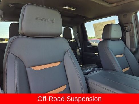 New 2026 GMC Sierra 1500 AT4 w/ AT4 Premium Package AWD/4WD image 32