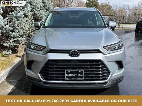 Used 2025 Toyota Grand Highlander AWD image 2