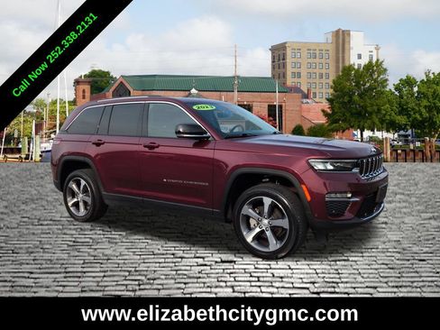 Used 2023 Jeep Grand Cherokee Limited w/ Luxury Tech Group II AWD/4WD image 1