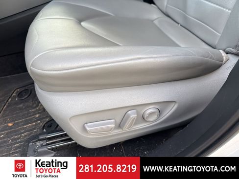 Used 2021 Toyota Highlander XLE image 13