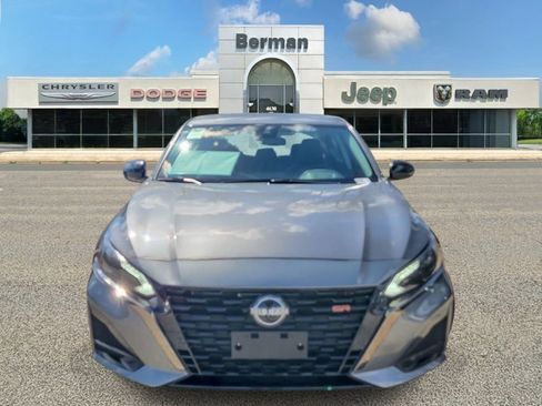 Used 2024 Nissan Altima 2.5 SR image 5