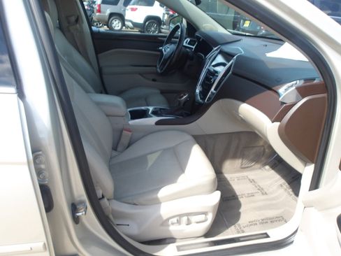 Used 2013 Cadillac SRX Luxury w/ Driver Awareness Package image 10