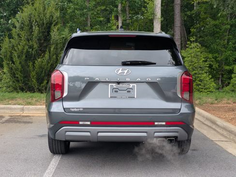 Used 2025 Hyundai Palisade SEL FWD image 4