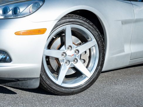 Used 2006 Chevrolet Corvette Convertible w/ Preferred Equipment Group image 5