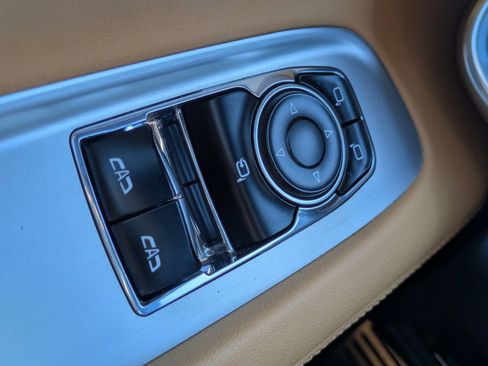 Used 2021 Chevrolet Corvette Stingray Preferred Cpe w/ Chrome Exterior Badge Package RWD image 11