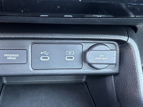 Certified 2025 Honda Civic Sport image 21