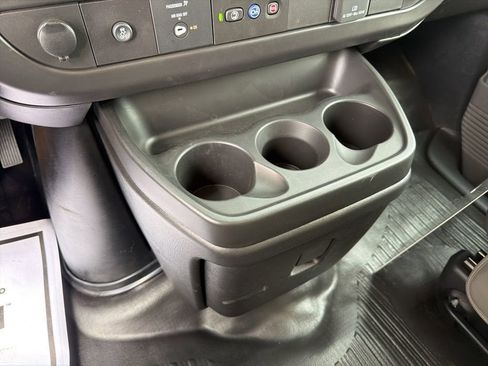 New 2026 Chevrolet Express 3500 w/ Power Convenience Package image 31