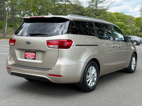 Used 2016 Kia Sedona LX FWD image 5