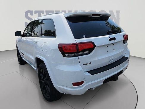 Used 2021 Jeep Grand Cherokee Laredo X AWD/4WD image 3