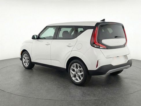 Used 2025 Kia Soul LX w/ LX Technology Package image 6