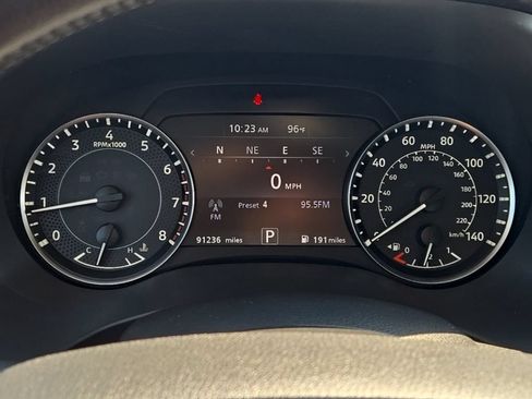 Used 2022 Nissan Armada SV RWD image 5