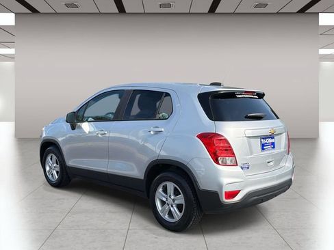 Used 2020 Chevrolet Trax LS w/ Tint and Cruise Package FWD image 5