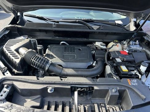 Certified 2023 GMC Acadia SLE w/ Driver Convenience Package image 11