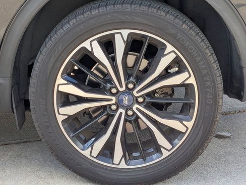 Used 2021 Ford Escape SEL w/ SEL Stealth AWD Package image 19