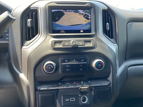 Used 2022 Chevrolet Silverado 1500 Custom image 13