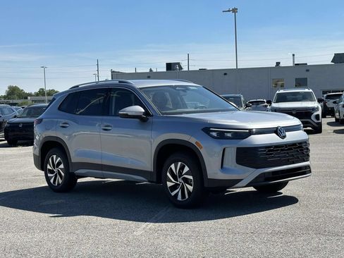 New 2026 Volkswagen Tiguan S AWD/4WD image 8