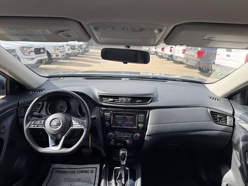 Used 2018 Nissan Rogue S AWD/4WD image 17