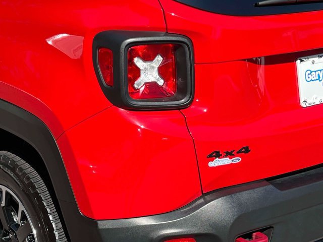 Used 2023 Jeep Renegade Trailhawk w/ Sun/Sound Group AWD/4WD image 10