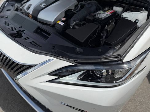Used 2020 Lexus ES 350 w/ Premium Package FWD image 12