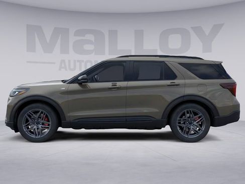 New 2026 Ford Explorer ST-Line w/ ST-Line Street Pack image 3