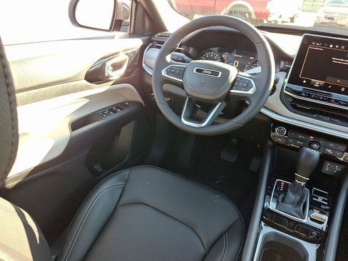 New 2026 Jeep Compass Limited image 10