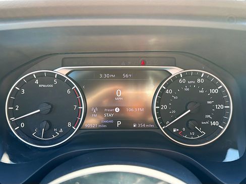 Used 2022 Nissan Rogue SV FWD image 18