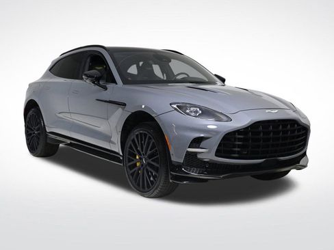 Used 2025 Aston Martin DBX 707 image 7