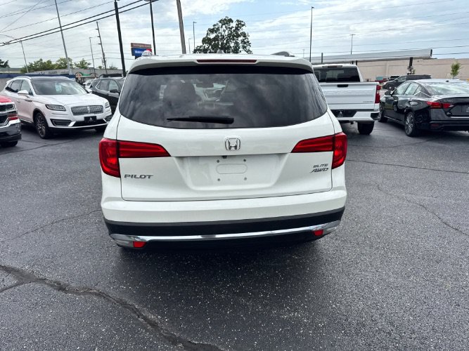 Used 2018 Honda Pilot Elite image 4