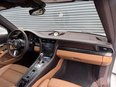Certified 2018 Porsche 911 Targa 4 GTS AWD/4WD image 23